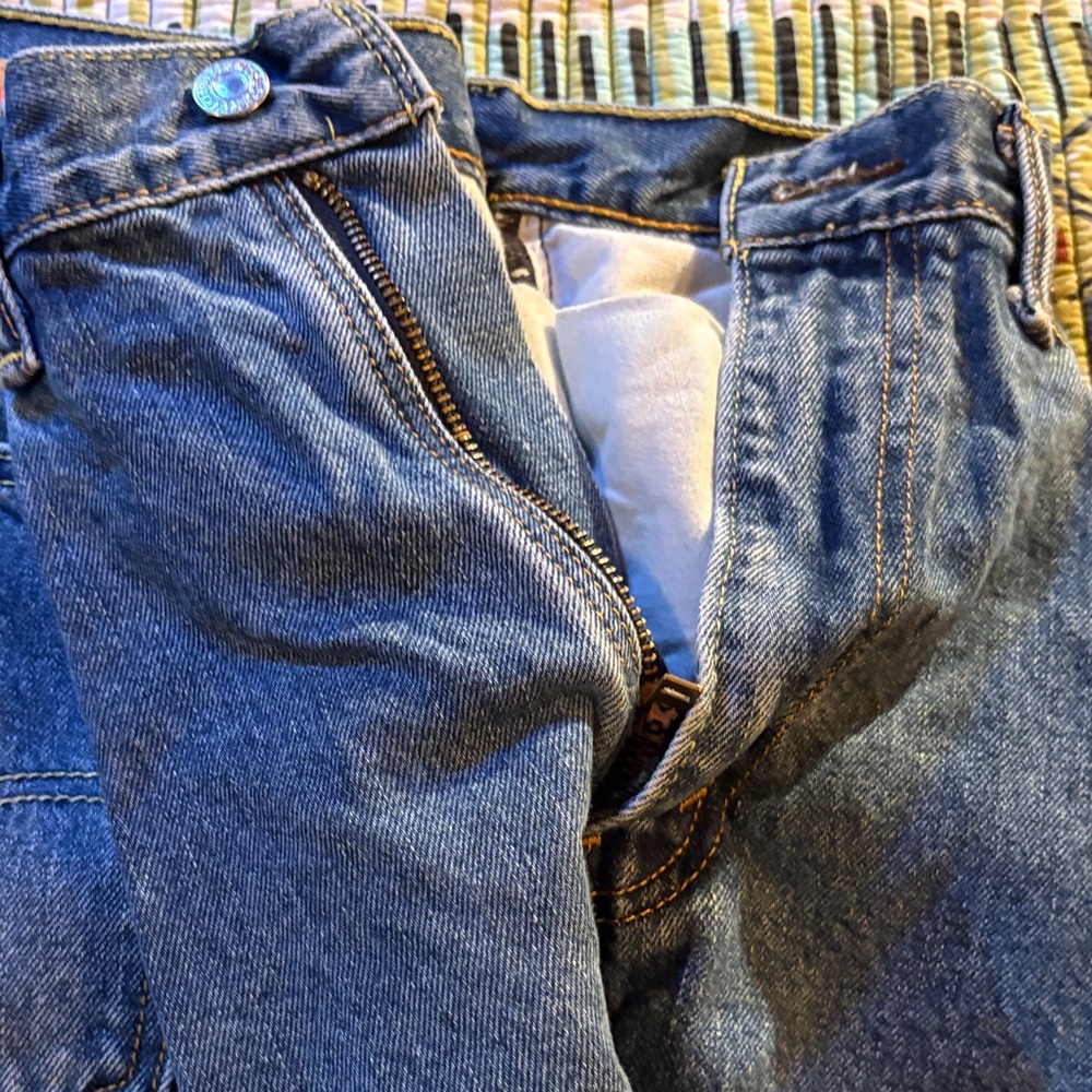 Levi's Relaxed Fit Denim Jeans - Picture 4 of 6